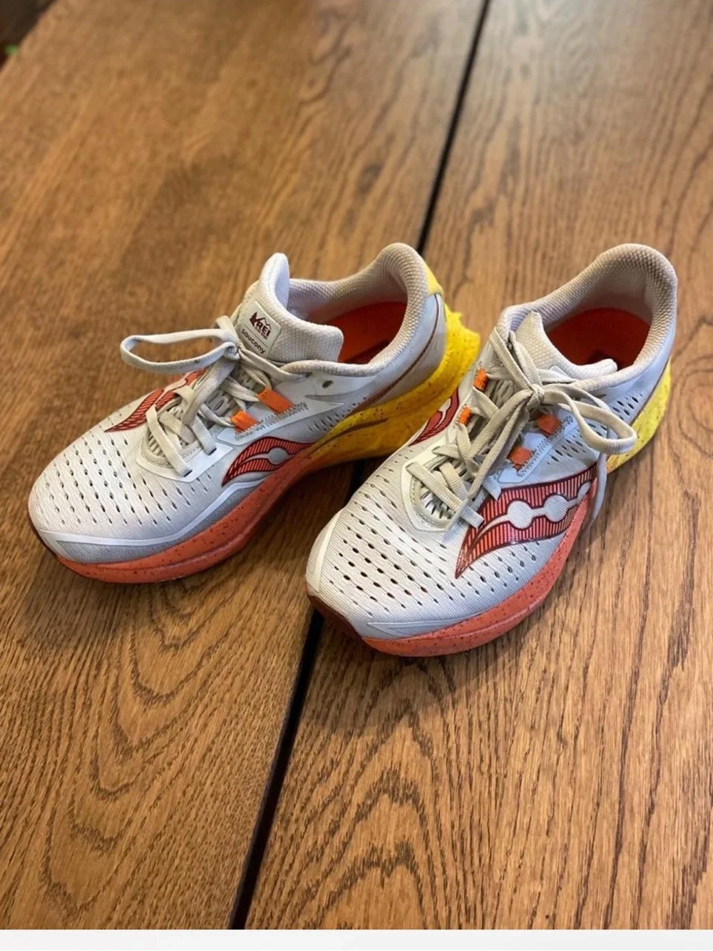 Saucony Endorphin Speed 4 Running Shoes - Picture 2 of 9